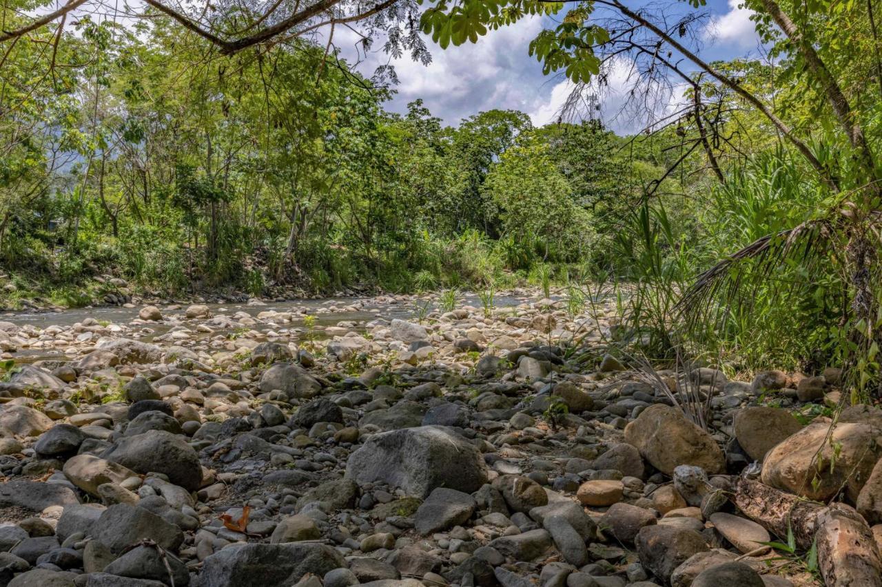 Uvita River Guesthouse Eksteriør billede
